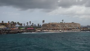 Vistas Isla Gorée desde el ferry