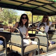 Viajeros en 4x4 visitando la Reserva de animales de Bandia