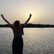 Al atardecer en el Delta del Saloum, rodeados de agua y naturaleza