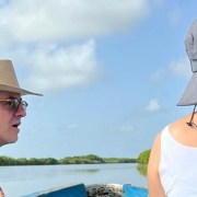 Viajeros en los manglares de Senegal